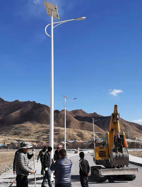 甘南碌曲10米墨竹工卡太阳能路灯项目