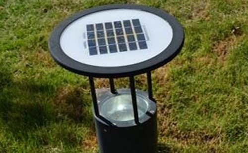 别墅庭院氛围营造：墨竹工卡草坪灯选型与布光技巧